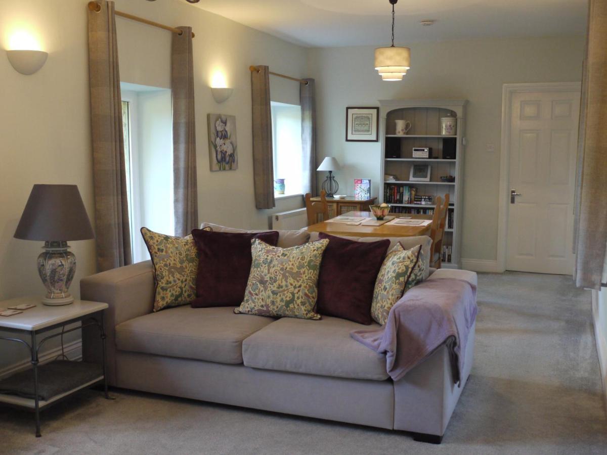 Cosy Stone Cottage, The Bungalow Perrotts Brook Cirencester Kültér fotó